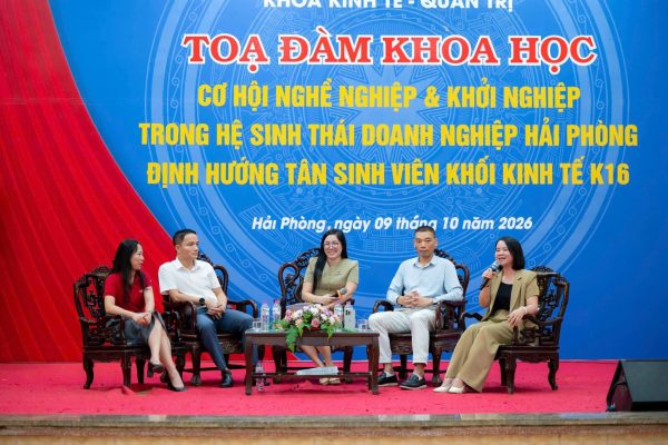 Bà Nguyễn Thị Liên - Giám đốc Công ty TNHH DV&TM Ngọc Liên vinh dự làm diễn giả tại toạ đàm 